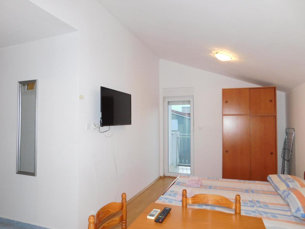Apartments Nikolas ヴォディツェ エクステリア 写真