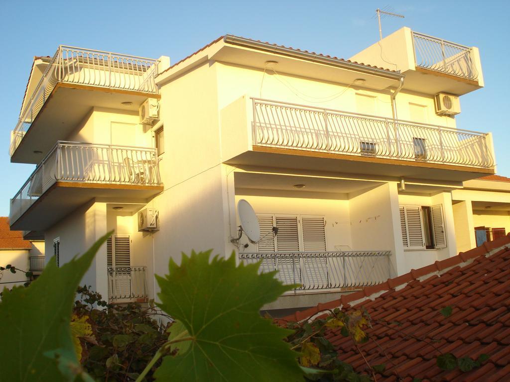 Apartments Nikolas ヴォディツェ エクステリア 写真