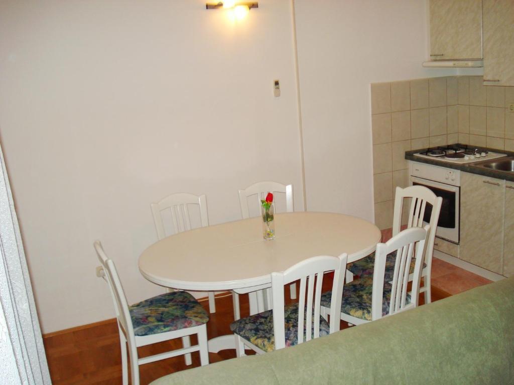 Apartments Nikolas ヴォディツェ 部屋 写真
