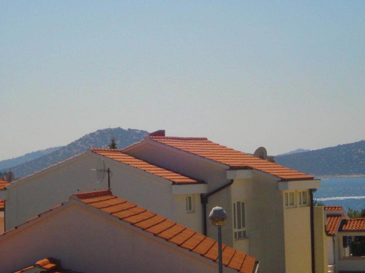 Apartments Nikolas ヴォディツェ エクステリア 写真